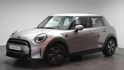 Gebruikt 2023 Mini Cooper Classic Hatchback | € 25.450 (Eerlijke prijs)