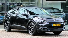 Zwart, metallic lak Gebruikt 2021 Citroën e-C4 Shine SUV | € 17.987 (Eerlijke prijs)