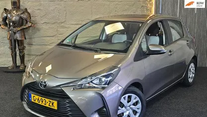 Occasion Toyota Yaris Active 112 PK (82 kW) 2019 Grijs Hatchback