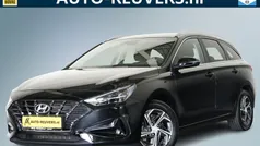 Zwart Gebruikt 2024 Hyundai i30 Premium Stationwagen | € 24.700 (Goede deal)