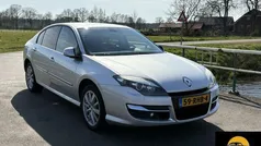 Grijs, metallic lak Gebruikt 2011 Renault Laguna III Dynamique Hatchback | € 5.599 (Eerlijke prijs)