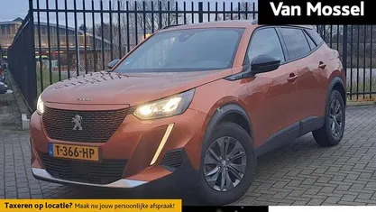 Oranje Gebruikt 2023 Peugeot e-2008 Style SUV | € 19.940 (Goede deal)