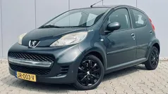 Grijs Gebruikt 2010 Peugeot 107 Urban Move Hatchback | € 2.999 (Eerlijke prijs)