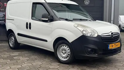 Occasion 2015 Opel Combo Edition Sedan | € 3.895 (Eerlijke prijs)