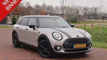 Grijs Occasion 2021 Mini Cooper Clubman Business Stationwagen | € 21.490 (Eerlijke prijs)
