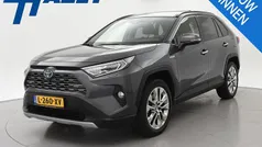 Grijs, metallic lak Gebruikt 2021 Toyota RAV4 Hybrid Executive SUV | € 38.900 (Goede deal)