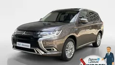 Granite brown m Gebruikt 2021 Mitsubishi Outlander P-HEV Intense+ SUV | € 23.445 (Eerlijke prijs)