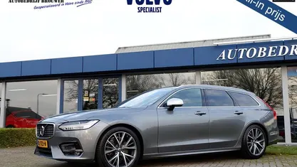 Grijs Occasion 2019 Volvo V90 Business Edition Stationwagen | € 27.945 (Eerlijke prijs)