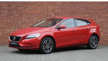 Occasion 2019 Volvo V40 Hatchback | € 19.950 (Eerlijke prijs)