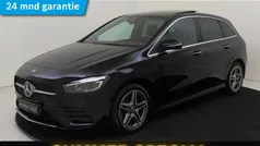 Zwart Gebruikt 2024 Mercedes B250e AMG line MPV | € 41.945 (Eerlijke prijs)