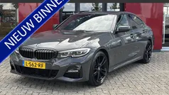 Grijs Gebruikt 2021 BMW 320 M Sport Sedan | € 33.445 (Eerlijke prijs)