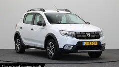 Gebruikt 2020 Dacia Sandero Stepway Hatchback | € 15.945 (Eerlijke prijs)