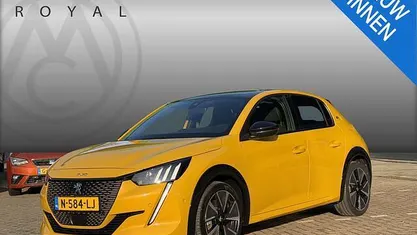Occasion 2021 Peugeot e-208 GT Hatchback | € 14.995 (Goede deal)