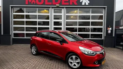 Occasion Renault Clio GrandTour Expression 90 PK (66 kW) 2015 Rood Stationwagen