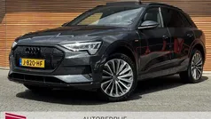 Grijs Gebruikt 2020 Audi e-tron Business SUV | € 34.900 (Eerlijke prijs)
