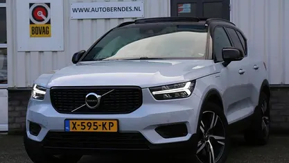 Grijs Occasion 2023 Volvo XC40 R-Design SUV | € 27.900 (Goede deal)