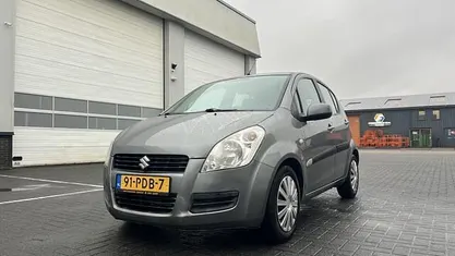 Grijs Gebruikt 2011 Suzuki Splash Hatchback | € 3.750 (Eerlijke prijs)