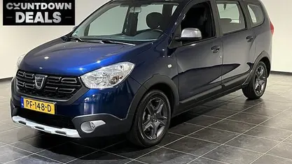 Blauw Gebruikt 2017 Dacia Lodgy Stepway MPV | € 9.945 (Eerlijke prijs)