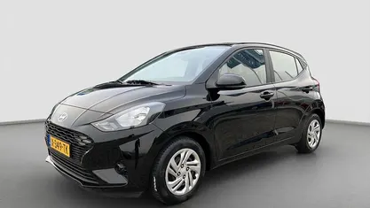 Zwart Gebruikt 2024 Hyundai i10 Comfort Hatchback | € 15.895 (Eerlijke prijs)