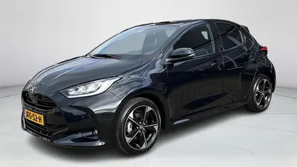 Occasion Toyota Yaris Hybrid Executive 131 PK (96 kW) 2025 Zwart Hatchback