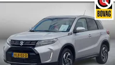 Gebruikt 2025 Suzuki Vitara Style SUV | € 28.900 (Eerlijke prijs)