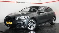 Grijs Gebruikt 2021 BMW 118 M Sport Hatchback | € 24.944 (Eerlijke prijs)