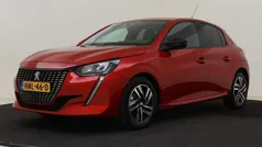 Rood Gebruikt 2023 Peugeot 208 Allure Hatchback | € 18.925 (Eerlijke prijs)