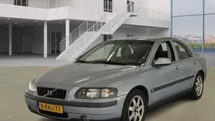 Blauw Gebruikt 2001 Volvo S60 Sedan | € 1.995 (Eerlijke prijs)