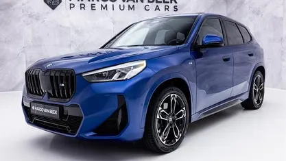 C31 portimao blauw metallic Occasion 2024 BMW iX1 M Sport SUV | € 47.850 (Eerlijke prijs)