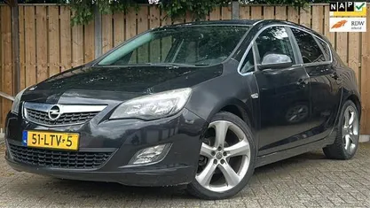 Occasion Opel Astra Sport 116 PK (85 kW) 2010 Zwart Hatchback
