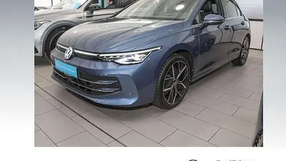 Occasion 2024 VW Golf VIII Style Hatchback | € 34.374 (Eerlijke prijs)