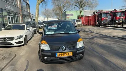 Occasion Renault Modus Initiale 112 PK (82 kW) 2004 Zwart MPV