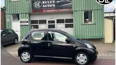 Zwart Gebruikt 2012 Toyota Aygo Hatchback | € 3.950 (Eerlijke prijs)