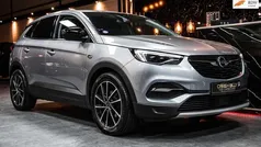 Grijs, metallic lak Gebruikt 2017 Opel Grandland X Innovation SUV | € 12.900 (Eerlijke prijs)