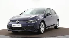 Blauw Gebruikt 2023 VW Golf VIII GTE Hatchback | € 32.440 (Eerlijke prijs)