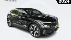 Starry black Gebruikt 2024 Renault Mégane Komfort Hatchback | € 35.995 (Eerlijke prijs)