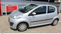 Grijs Gebruikt 2012 Peugeot 107 Active Hatchback | € 2.950 (Eerlijke prijs)