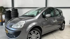Grijs Gebruikt 2011 Renault Grand Modus Exception MPV | € 6.250 (Eerlijke prijs)