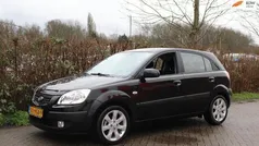 Zwart Gebruikt 2008 Kia Rio Hatchback | € 3.995 (Eerlijke prijs)