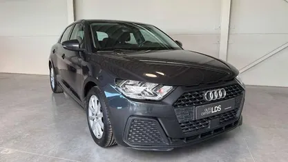 Grijs Gebruikt 2019 Audi A1 Hatchback | € 16.490 (Super prijs)