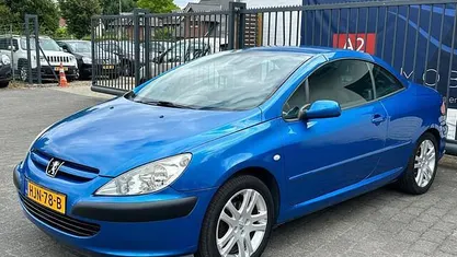 Blauw Occasion 2004 Peugeot 307 CC Cabriolet | € 1.488 (Eerlijke prijs)