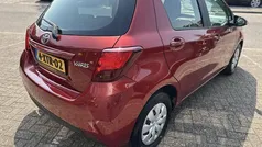 Rood Gebruikt 2014 Toyota Yaris Hatchback | € 9.900 (Eerlijke prijs)