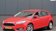 Rood Gebruikt 2017 Ford Focus Hatchback | € 6.495 (Goede deal)
