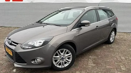 Bruin Gebruikt 2015 Ford Focus Titanium Stationwagen | € 6.448 (Super prijs)