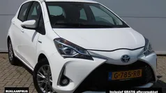Wit Gebruikt 2019 Toyota Yaris Hybrid Active Hatchback | € 16.750 (Eerlijke prijs)
