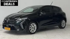 Gebruikt 2024 Renault Clio V Evolution Hatchback | € 19.195 (Eerlijke prijs)