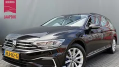 Zwart Gebruikt 2021 VW Passat Business Stationwagen | € 20.444 (Goede deal)
