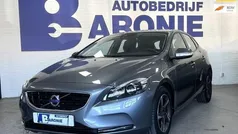 Grijs Gebruikt 2015 Volvo V40 Summum Stationwagen | € 14.495 (Eerlijke prijs)