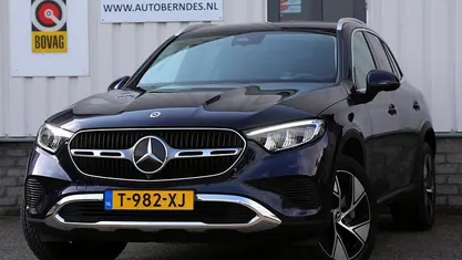 Blauw Gebruikt 2023 Mercedes GLC300e SUV | € 52.900 (Goede deal)