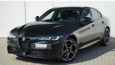 Zwart Gebruikt 2023 Alfa Romeo Giulia Competizione Sedan | € 55.900 (Eerlijke prijs)